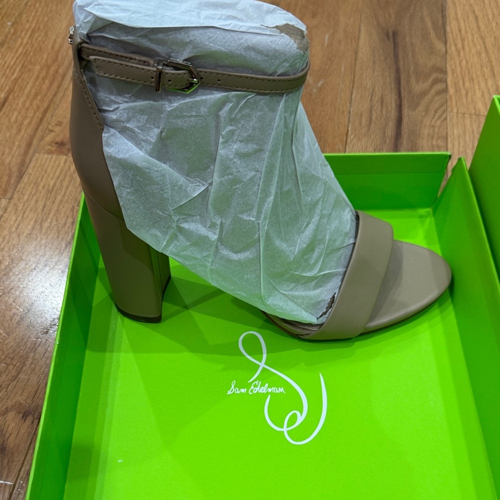 NIB Sam Edelman Yaro, classic nude, Block Heel Sandals size 9.5